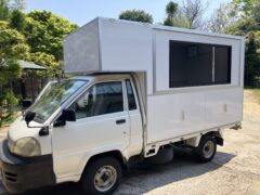 1tロングトラックキッチンカー完成